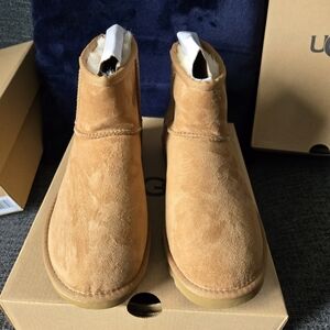 New classic mini II UGGS